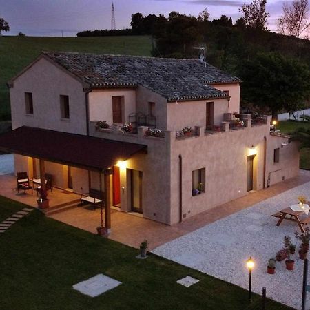 Casa Montefiore 13 Girasoli LT nella tranquilla campagna Marchigiana Ancona Esterno foto