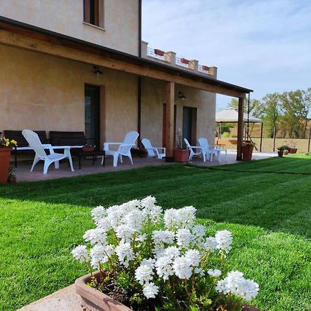 Casa Montefiore 13 Girasoli LT nella tranquilla campagna Marchigiana Ancona Esterno foto